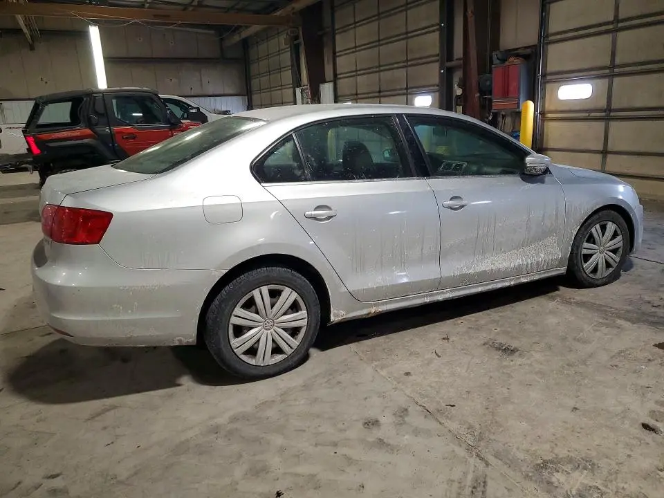 2013 VOLKSWAGEN JETTA SE  