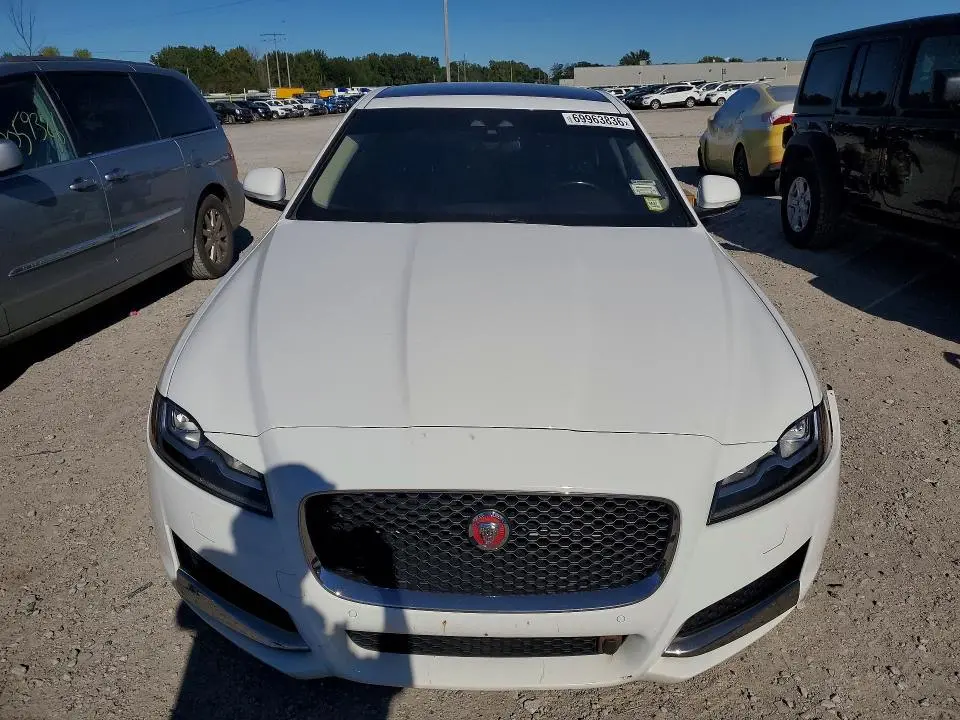 2018 JAGUAR XF PRESTIGE  