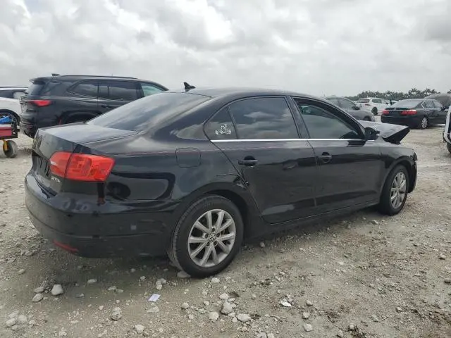 2013 VOLKSWAGEN JETTA SE  