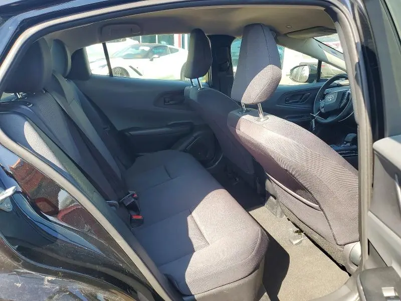 2025 TOYOTA PRIUS LE  