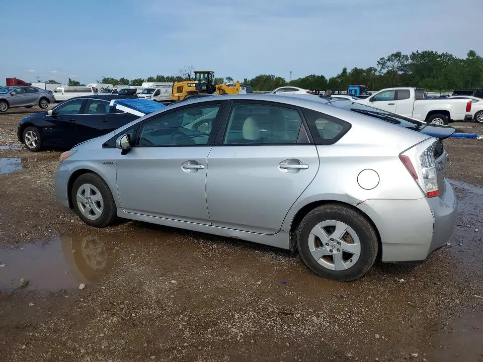 2011 TOYOTA PRIUS TWO  