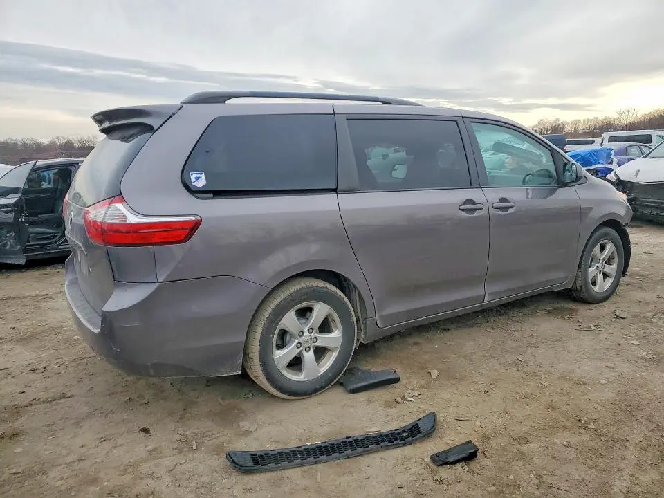 2015 TOYOTA SIENNA LE 8-PASSENGER  