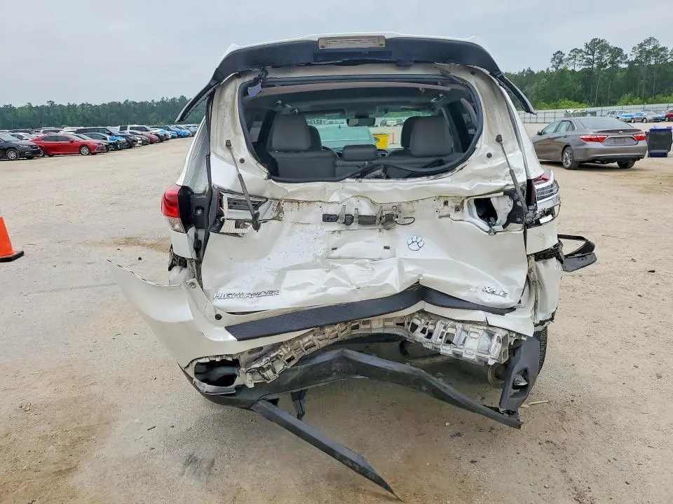 2018 TOYOTA HIGHLANDER XLE  