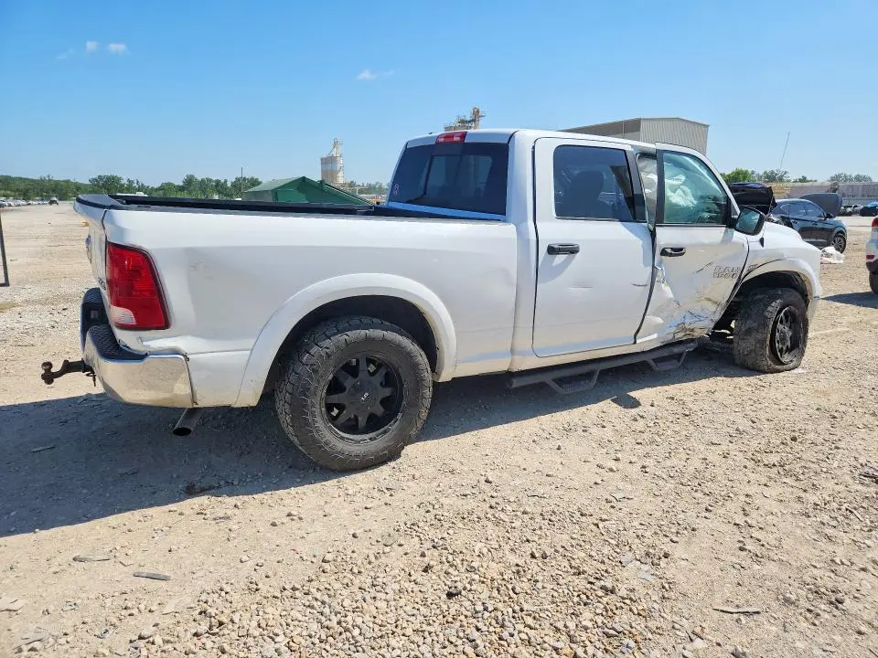 2017 RAM 1500 SLT  
