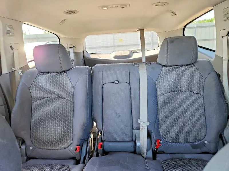 2010 CHEVROLET TRAVERSE LS  
