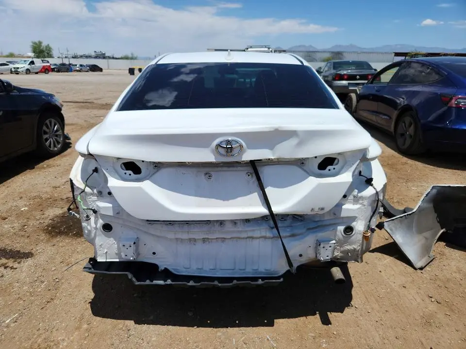 2019 TOYOTA CAMRY LE  