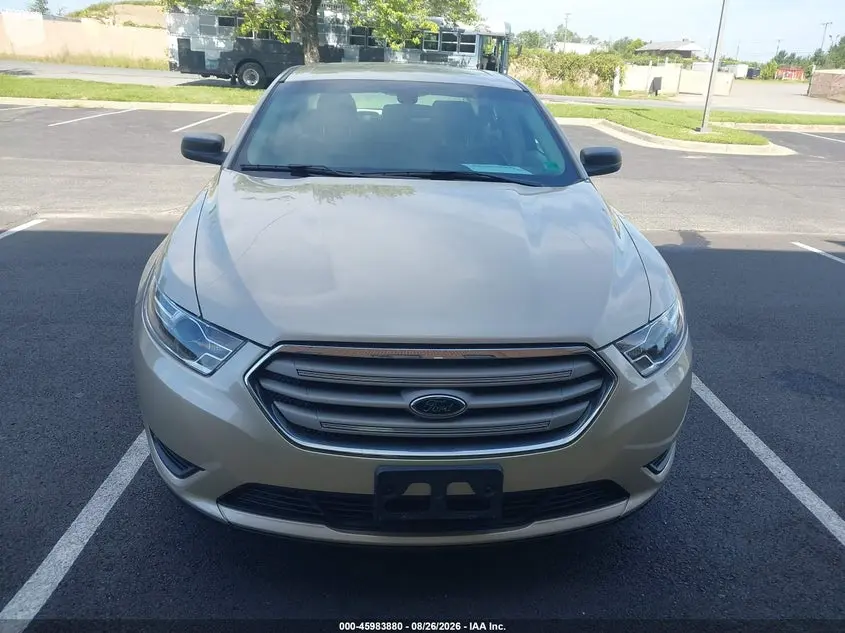 2017 FORD TAURUS SE