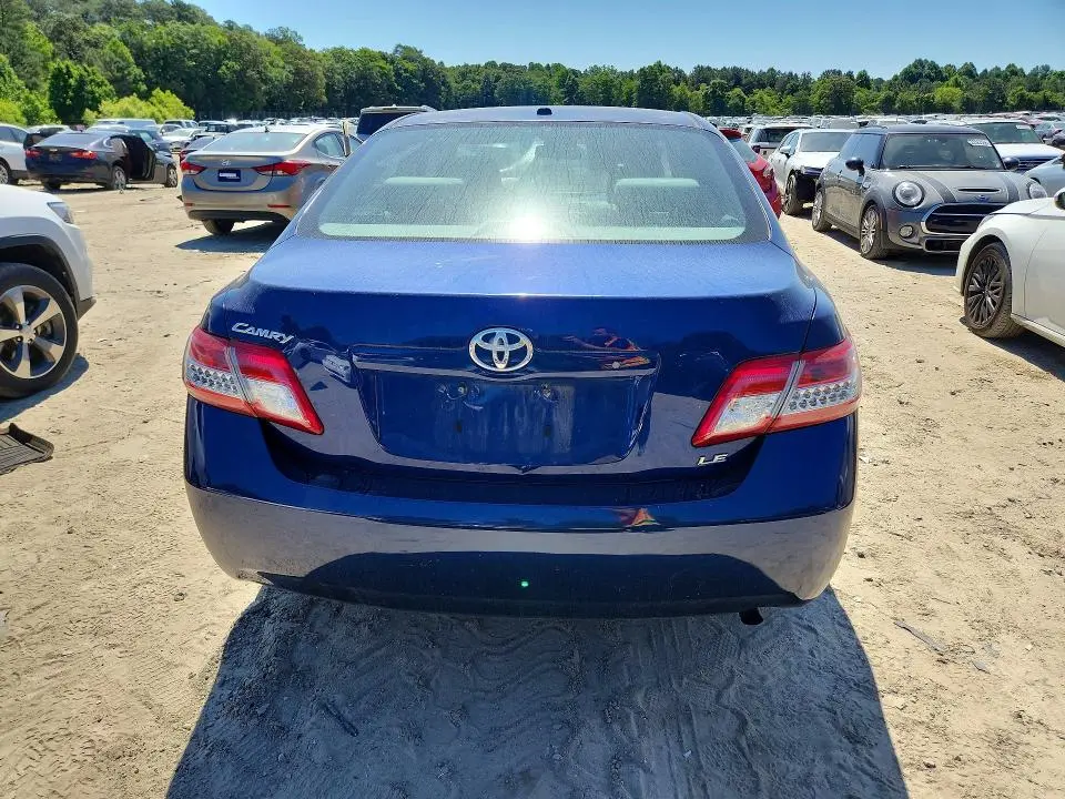 2010 TOYOTA CAMRY LE  