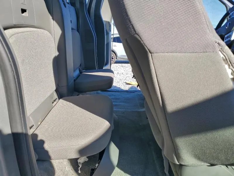 2017 NISSAN FRONTIER S  