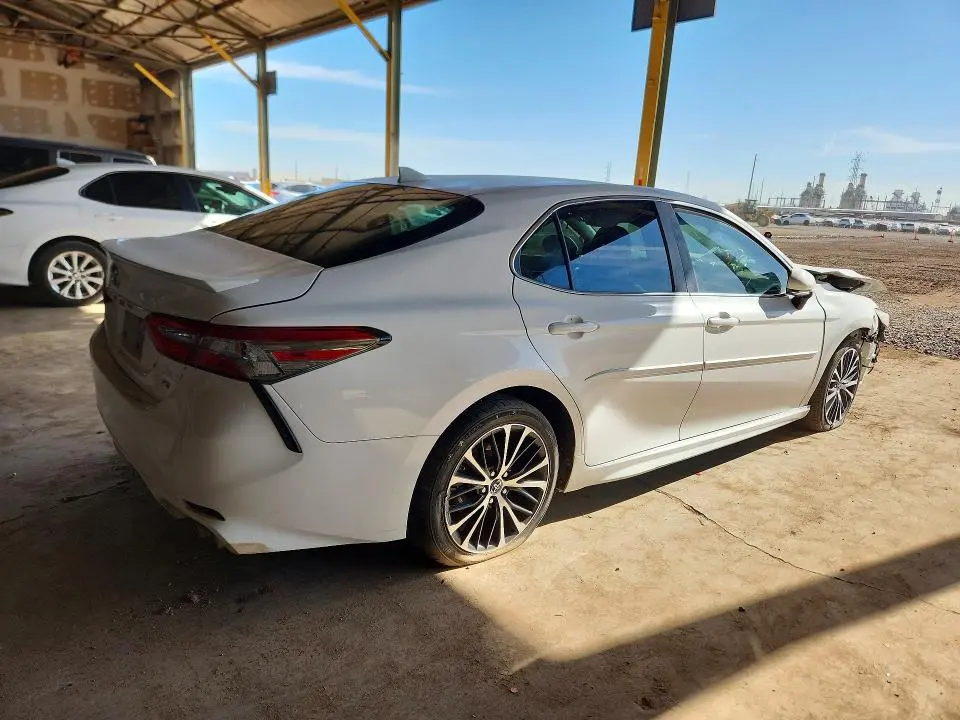2019 TOYOTA CAMRY SE  