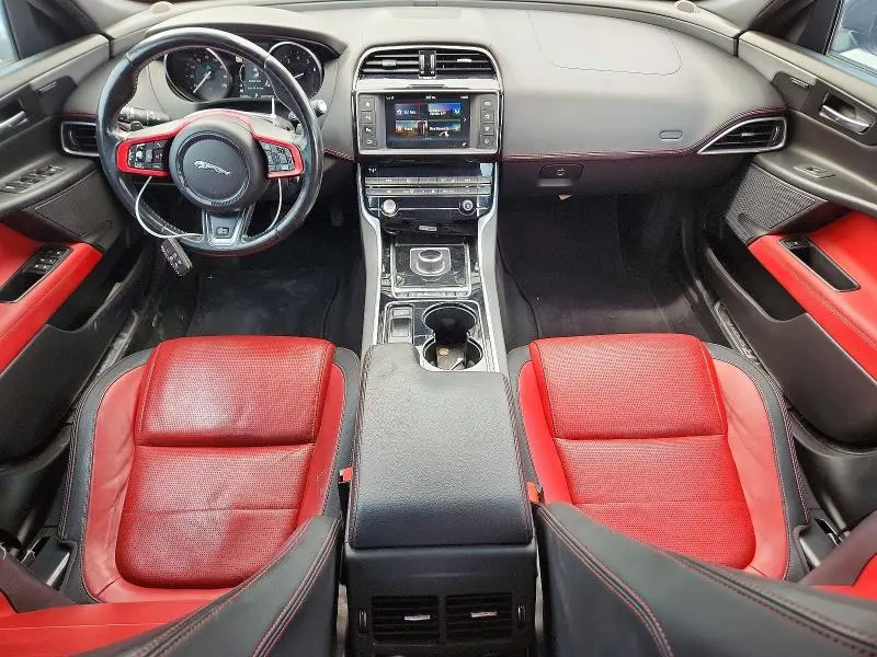 2017 JAGUAR XE R - SPORT  