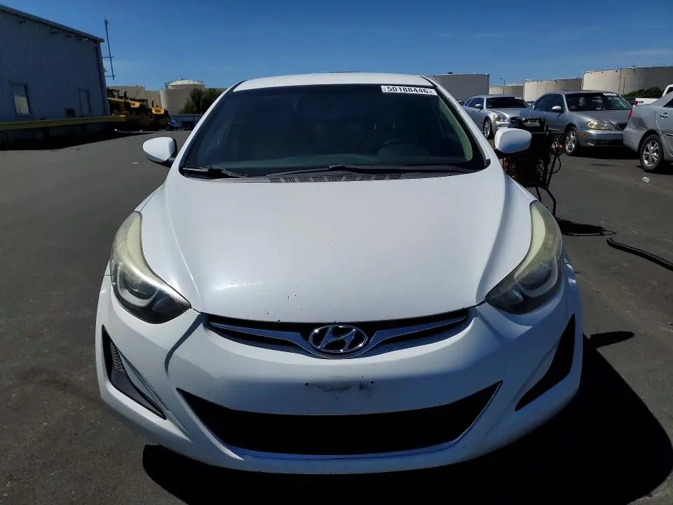 2015 HYUNDAI ELANTRA SE  