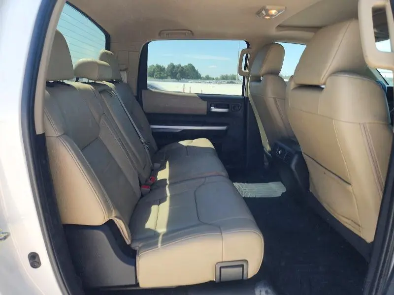 2015 TOYOTA TUNDRA CREWMAX LIMITED  