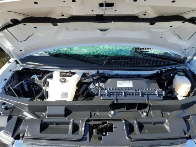 2025 GMC SAVANA G3500 LT  