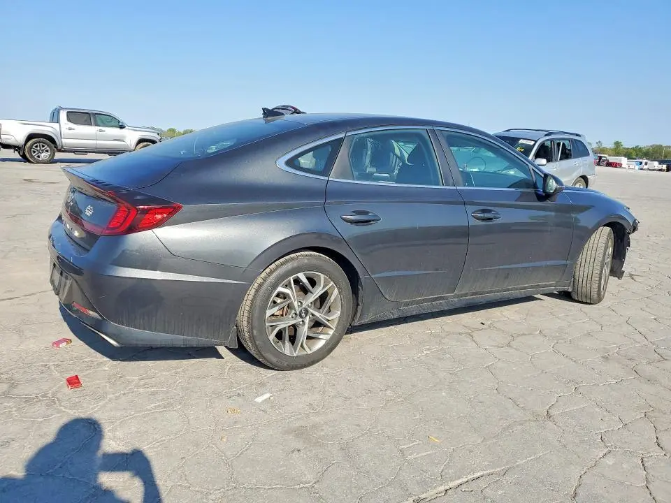 2022 HYUNDAI SONATA SEL  
