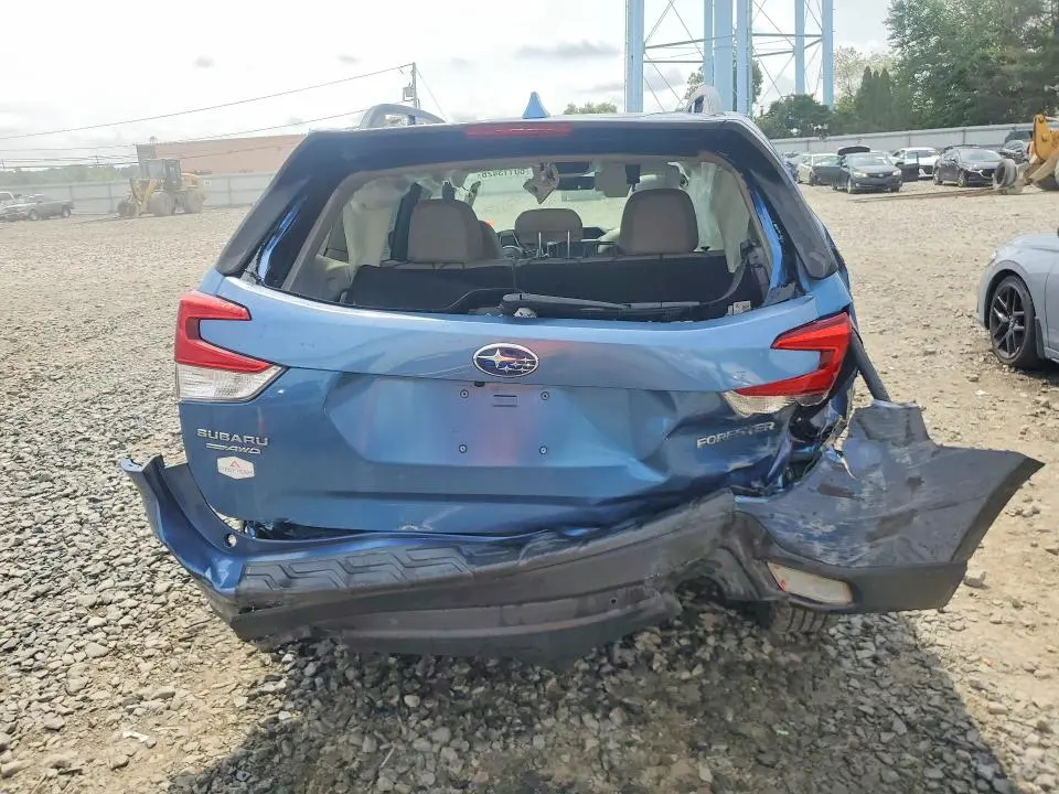 2021 SUBARU FORESTER LIMITED  