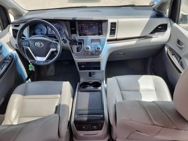 2015 TOYOTA SIENNA XLE  