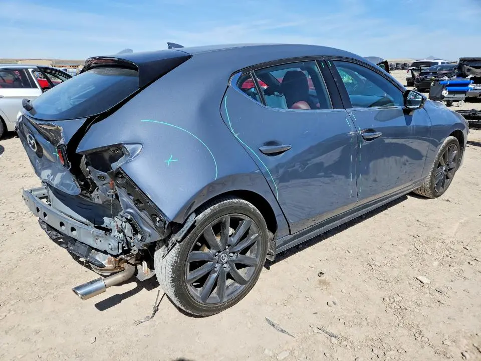 2022 MAZDA 3 PREMIUM  
