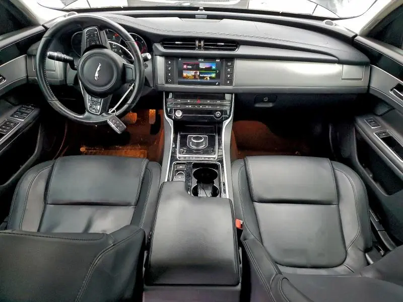 2017 JAGUAR XF PREMIUM  