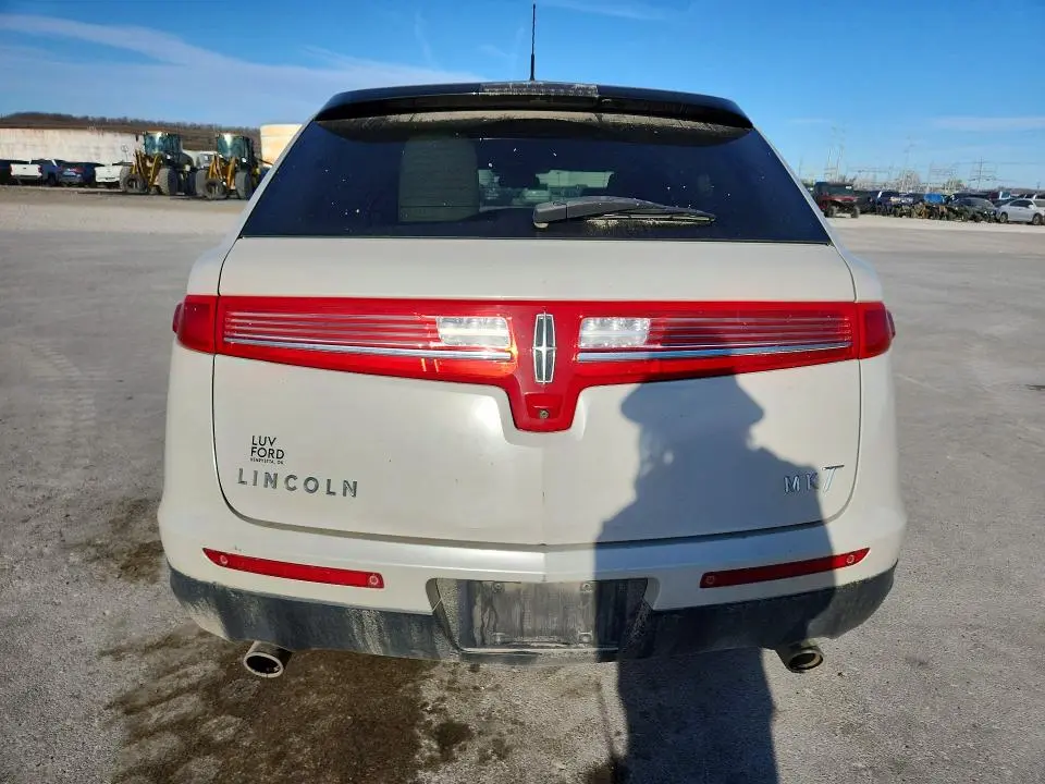 2019 LINCOLN MKT   