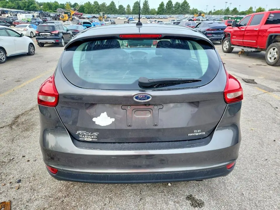 2016 FORD FOCUS SE  