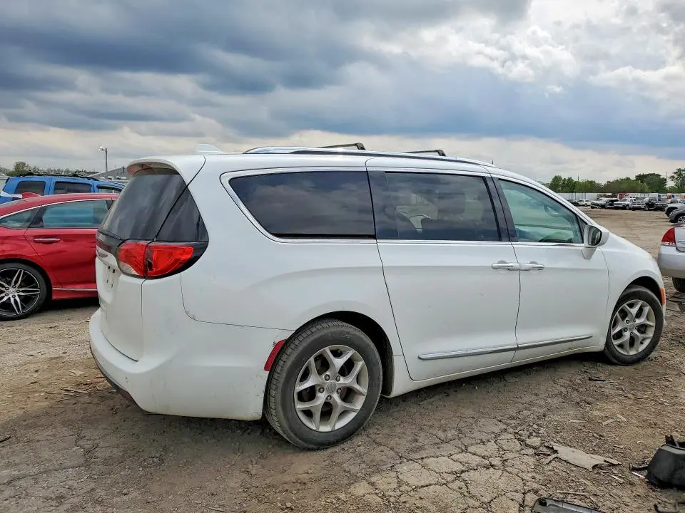 2017 CHRYSLER PACIFICA TOURING L PLUS  