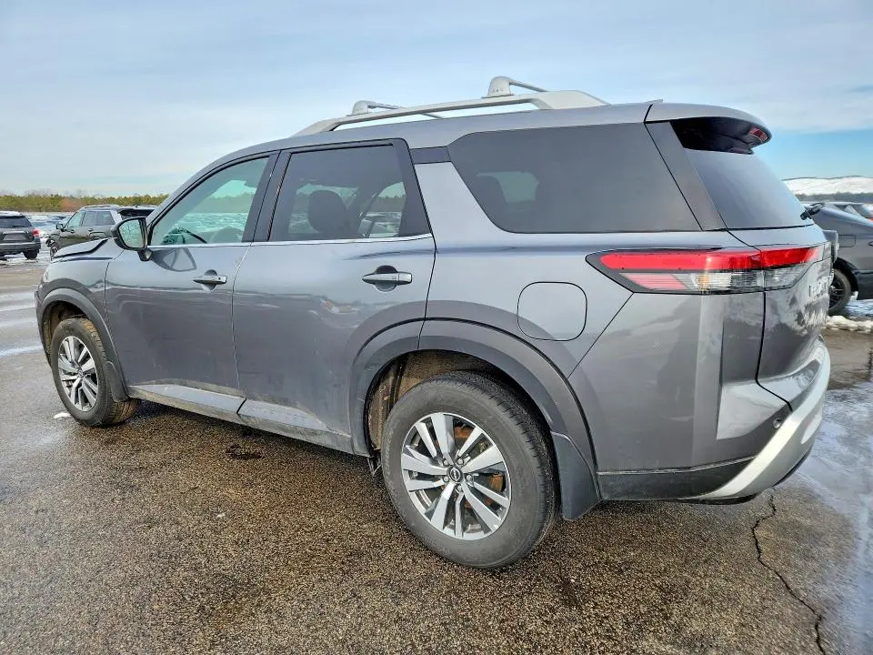 2025 NISSAN PATHFINDER SL  