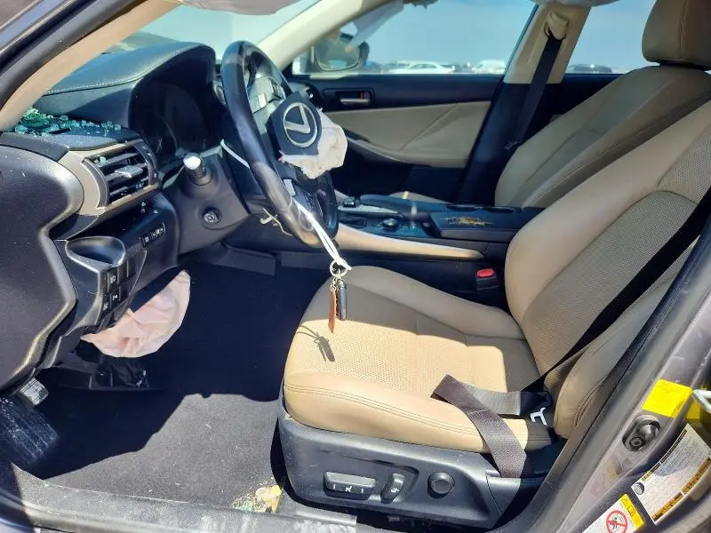2017 LEXUS IS 200T  