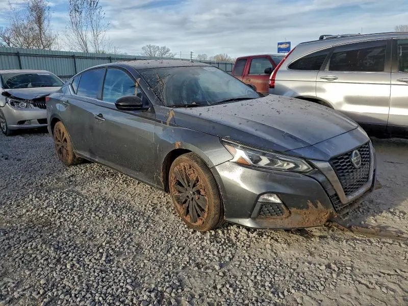 2020 NISSAN ALTIMA SR  