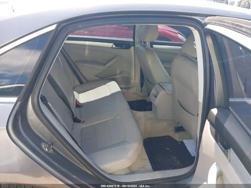 2012 VOLKSWAGEN PASSAT 2.5L SE