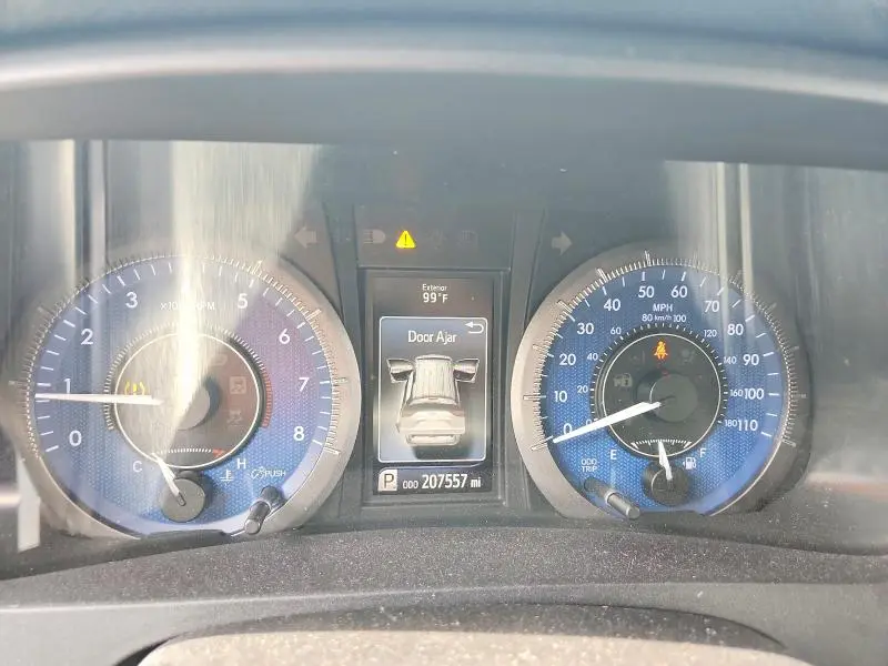 2015 TOYOTA SIENNA XLE 8-PASSENGER  