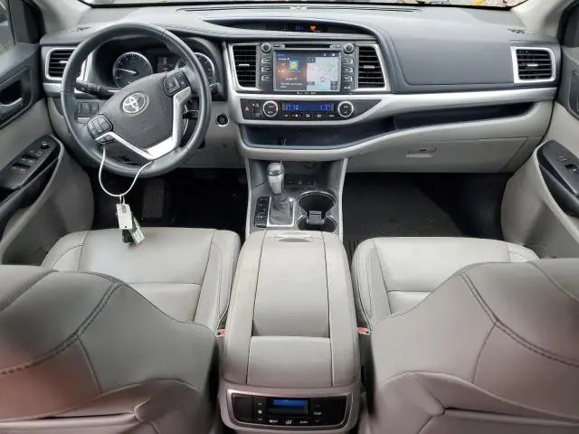 2016 TOYOTA HIGHLANDER XLE  