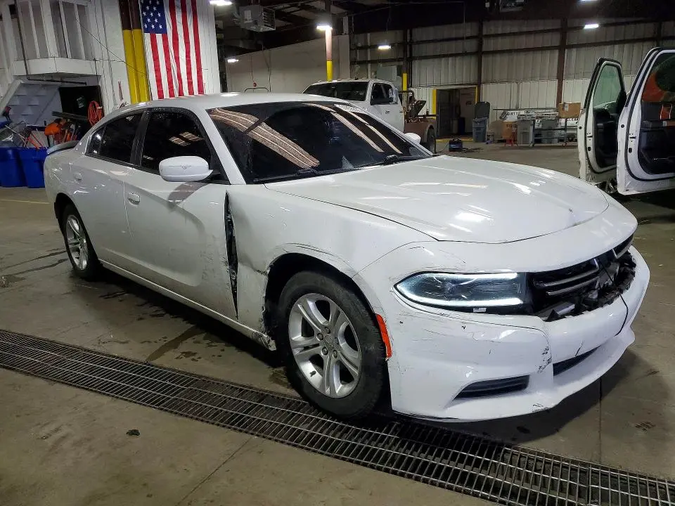 2016 DODGE CHARGER SE  