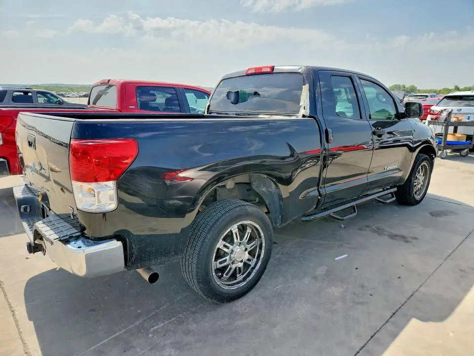 2011 TOYOTA TUNDRA DOUBLE CAB SR5  