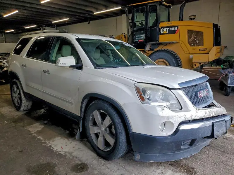 2011 GMC ACADIA SLT-1  