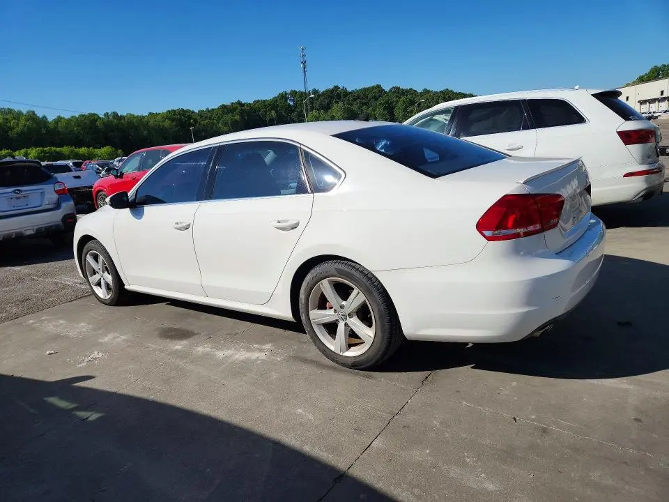 2012 VOLKSWAGEN PASSAT SE  