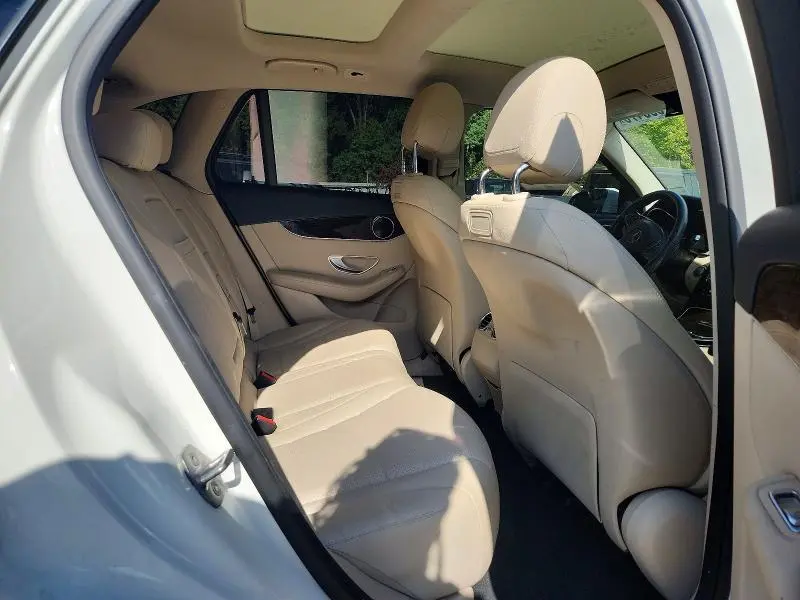 2019 MERCEDES-BENZ GLC 300  