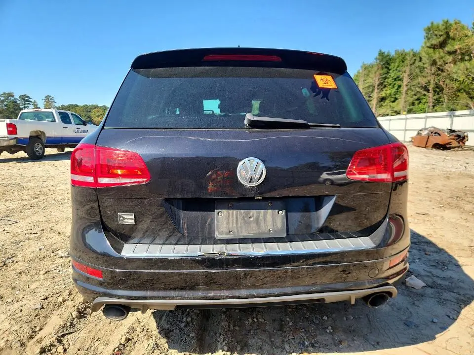 2014 VOLKSWAGEN TOUAREG V6  