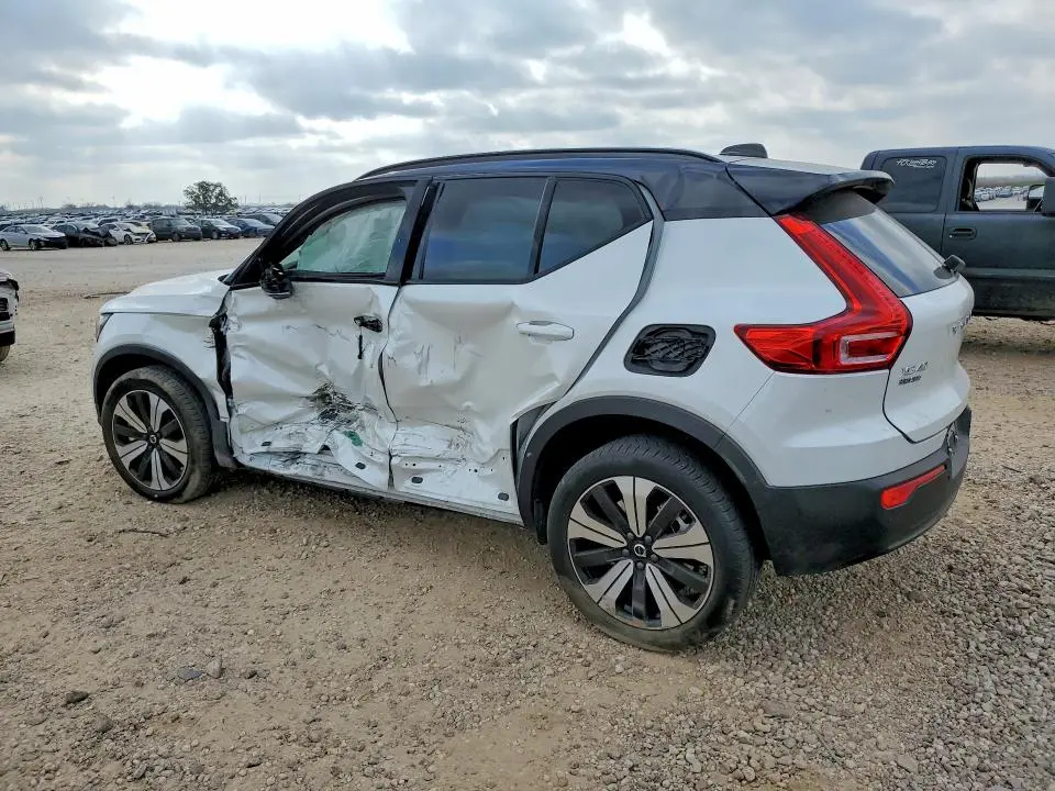 2023 VOLVO XC40 RECHARGE PLUS  