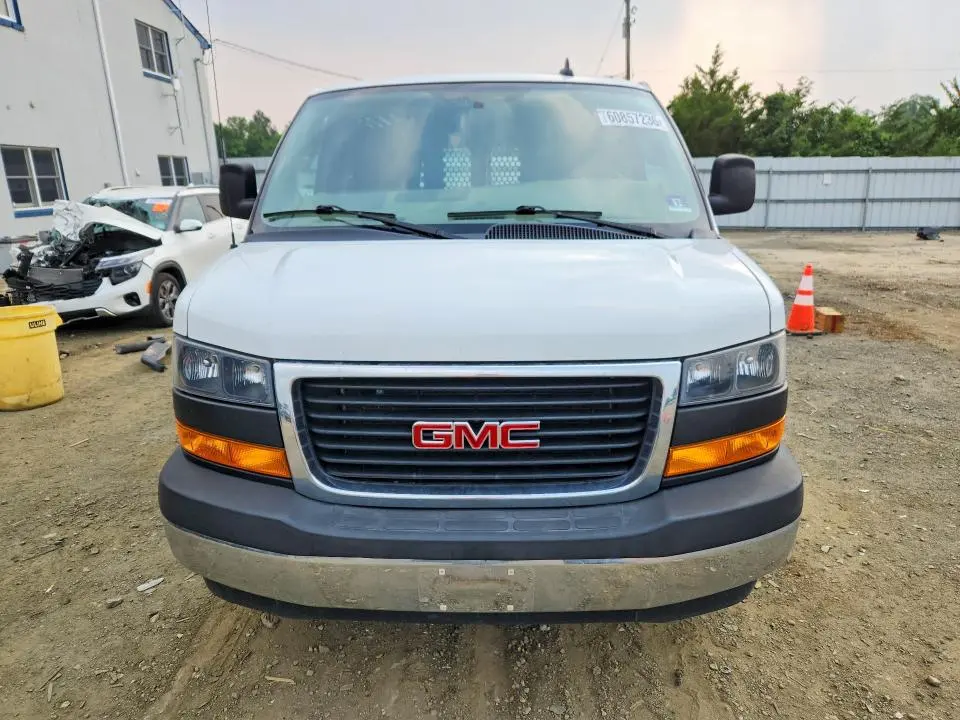 2022 GMC SAVANA G2500  
