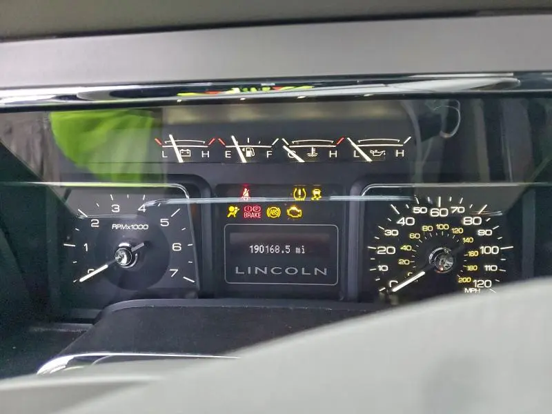 2010 LINCOLN NAVIGATOR   