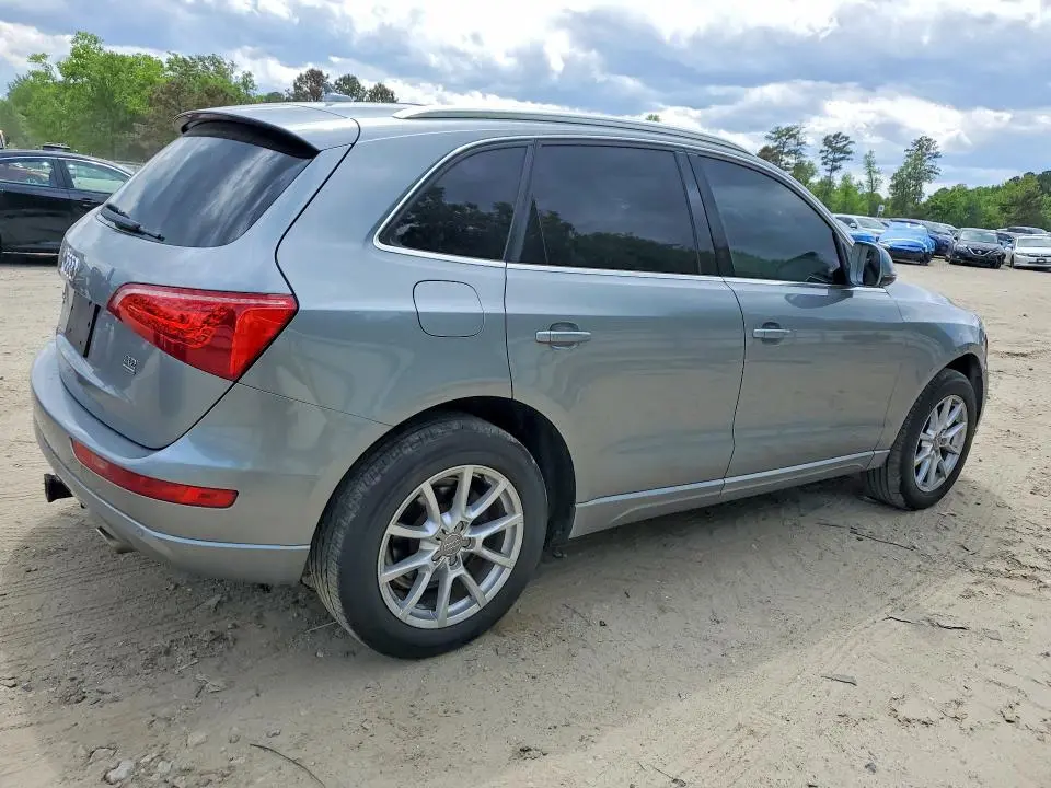 2010 AUDI Q5 PREMIUM PLUS  