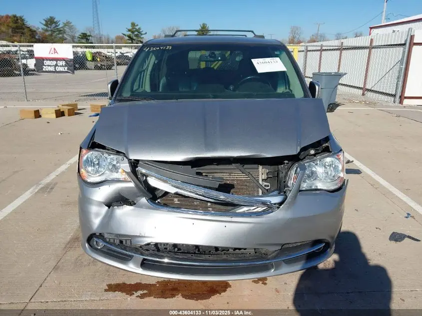 2016 CHRYSLER TOWN & COUNTRY TOURING