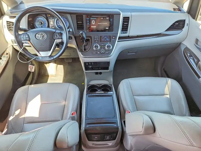 2015 TOYOTA SIENNA XLE PREMIUM 7-PASSENGER  