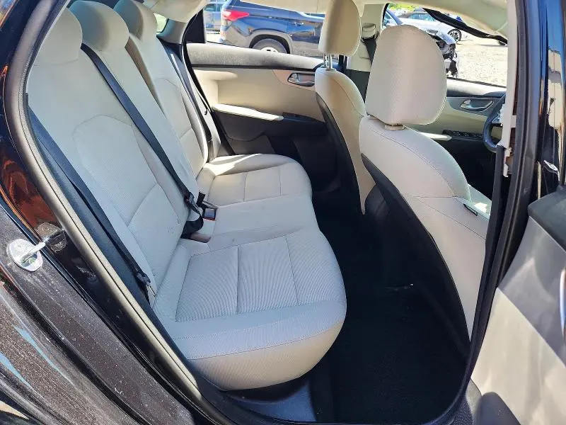 2022 KIA FORTE LXS  