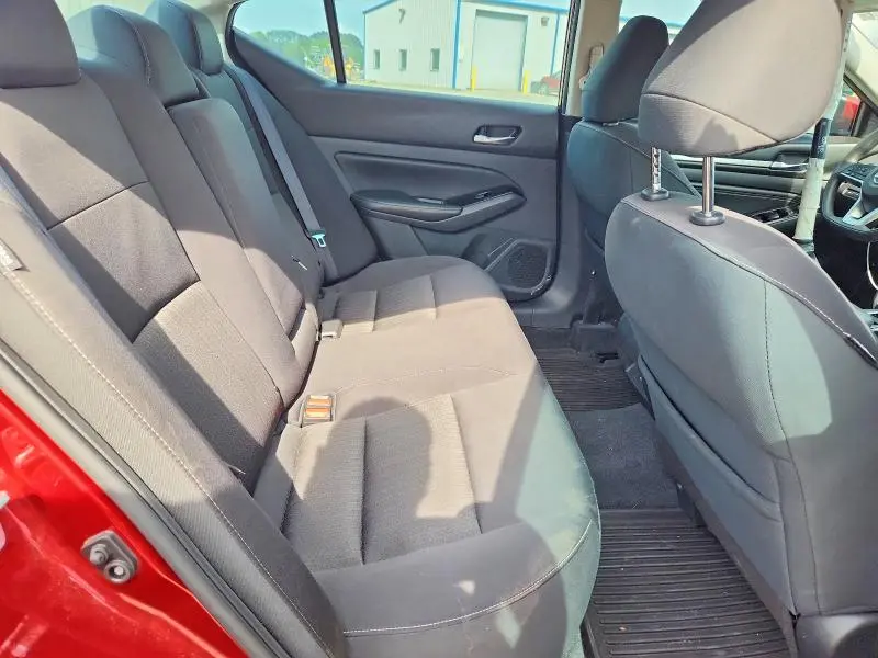 2021 NISSAN ALTIMA SV  