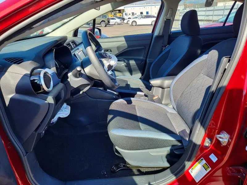 2025 NISSAN VERSA SV  