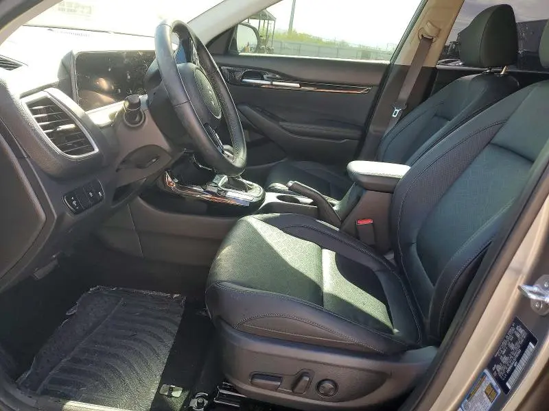 2025 KIA SELTOS EX  