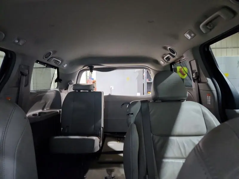 2017 TOYOTA SIENNA XLE 8-PASSENGER  