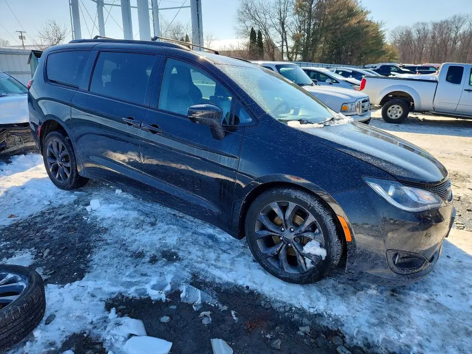 2019 CHRYSLER PACIFICA TOURING L PLUS  